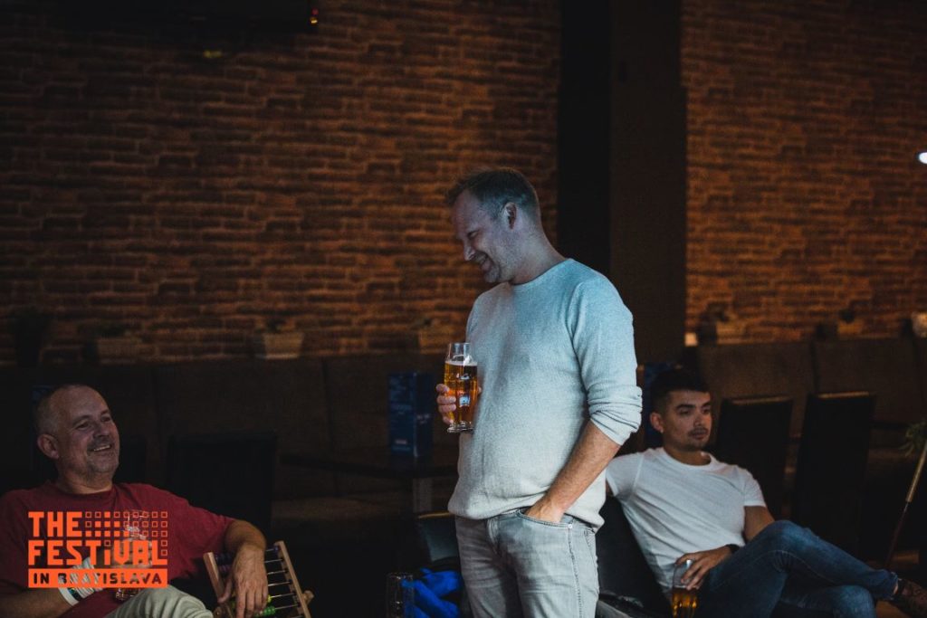 GE4C7090-Medium-1024x683